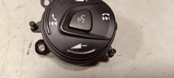 Ford Kuga II Steering wheel buttons/switches DM5T14K147DA