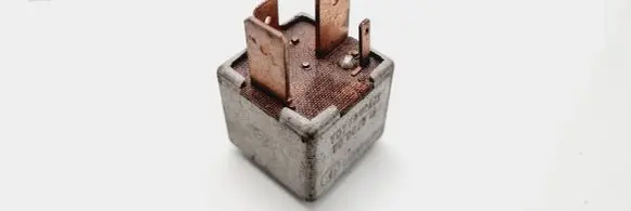 Volkswagen Golf II Other relay 171906383