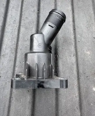Volvo V60 Thermostat 31686045 273190933090