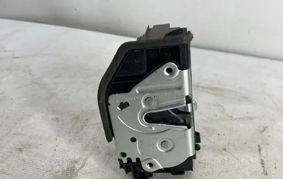 BMW 3 F30 F35 F31 Rear door lock 7202147