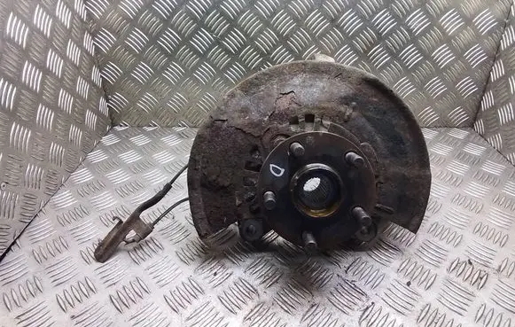 Toyota Prius (XW30) Front wheel hub