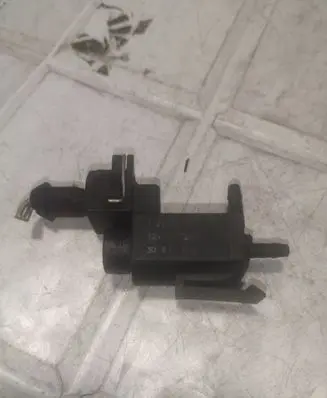 Volvo S60 Turbo solenoid valve 72224010 30611668