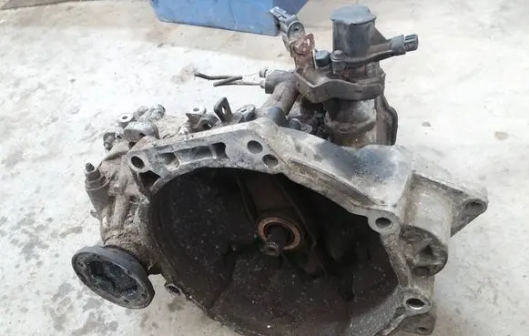 Volkswagen PASSAT B4 Manual 5 speed gearbox CTN