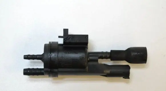 Mercedes-Benz E W212 Turbo solenoid valve A0025407097