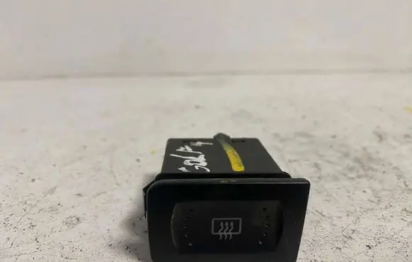 Volkswagen Golf IV Windscreen/window heater switch 1J0959621