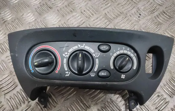 Renault Scenic I Climate control unit