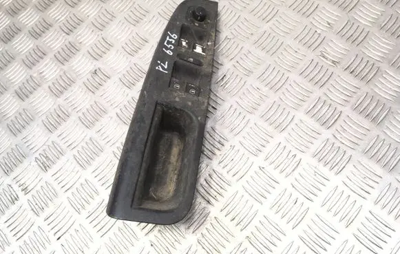 Volkswagen Golf V Electric window control switch 1K4868050B 1K0959565A