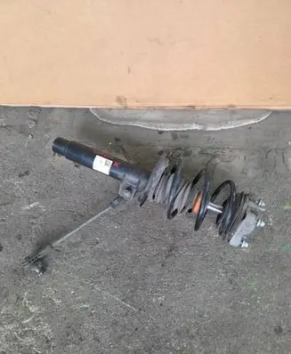 BMW 3 G20 G21 Front shock absorber with coil spring 6887355 31316887355 22330897