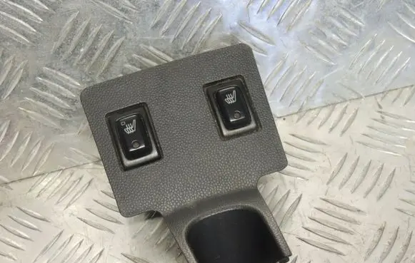 Suzuki Ignis Seat heating switch 2004ROK