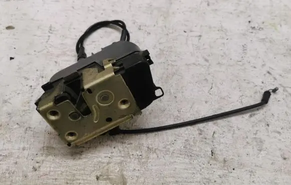 Renault Laguna II Front door lock