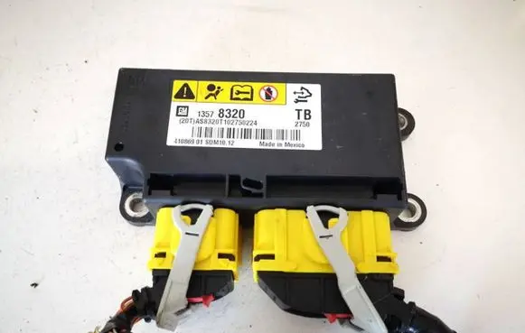 Opel Insignia A Airbag control unit/module 13578320