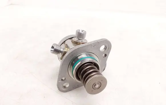Mercedes-Benz CLA C118 X118 Fuel injection high pressure pump 0261520769 21150328081 A2820702500