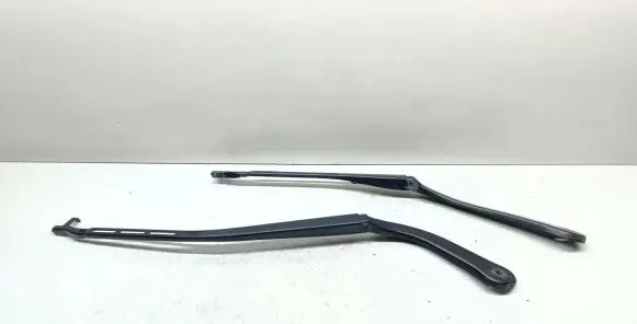 BMW 3 E90 E91 Front wiper blade arm