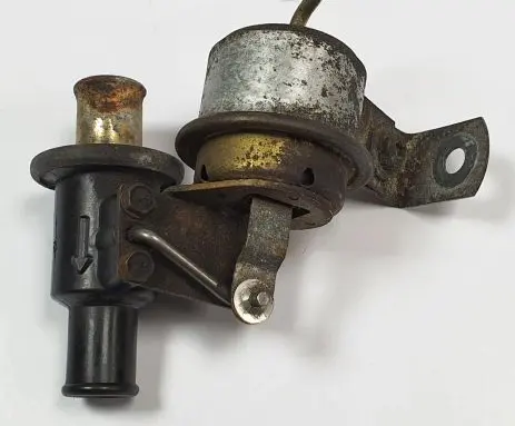 Volvo 960 Valve vacuum 