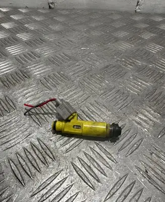 Toyota RAV 4 (XA20) Fuel injector 2325028050