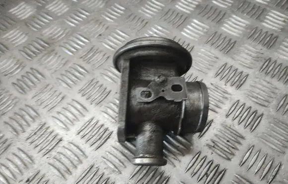 BMW 3 E46 EGR valve 7785789