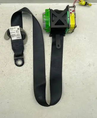 Toyota Auris 150 Front seatbelt 7321002220 170608