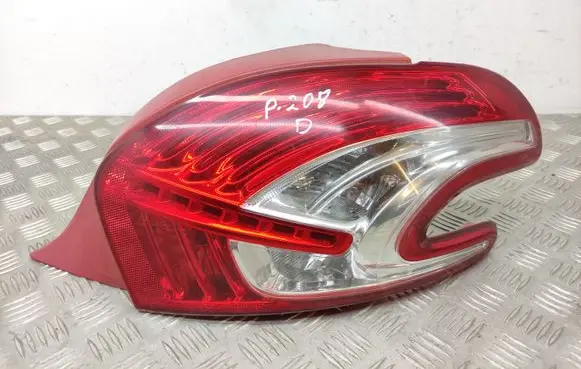 Peugeot 208 Rear/tail lights