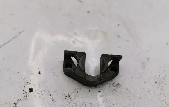 BMW X3 E83 Fuel Injector clamp holder NOCODE