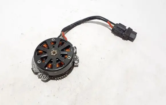 BMW X4M F98 Radiator cooling fan shroud 8686173