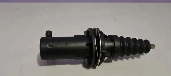 Ford Transit Clutch slave cylinder YC157A508AE 4077639