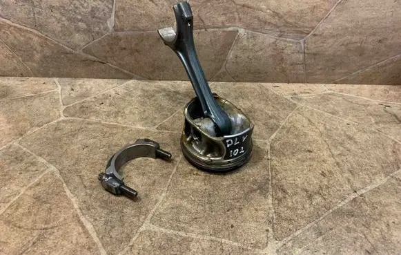 Mercedes-Benz CLA C117 X117 W117 Piston with connecting rod A2701917