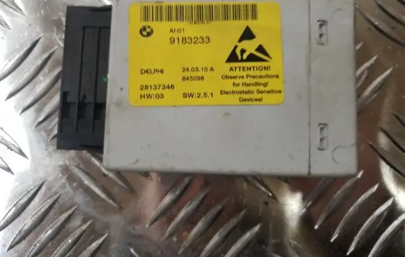 BMW 5 E60 E61 Center console control module 9183233