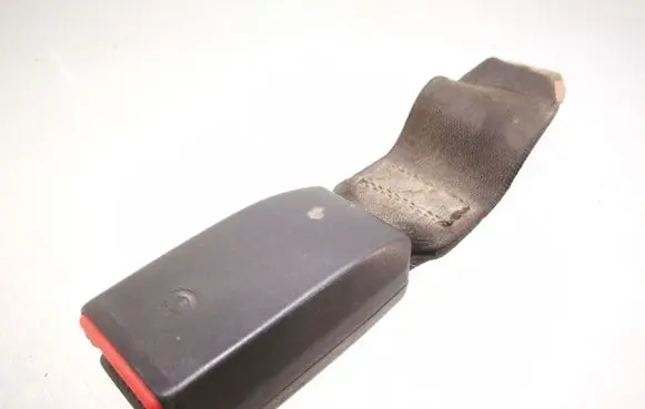 BMW 5 E34 Rear seatbelt buckle 1944447