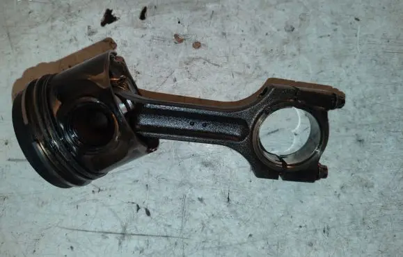 BMW 5 E60 E61 Piston 