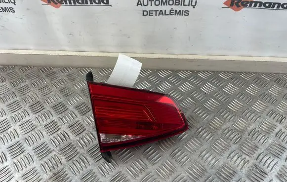 Volkswagen PASSAT B8 Tailgate rear/tail lights