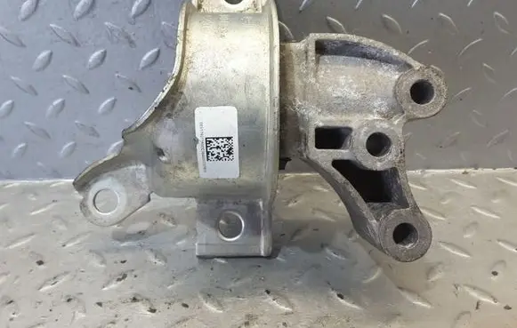 Fiat 500 Engine mount bracket C384 14N053
