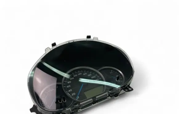 Toyota Yaris Speedometer (instrument cluster) 838000DT70