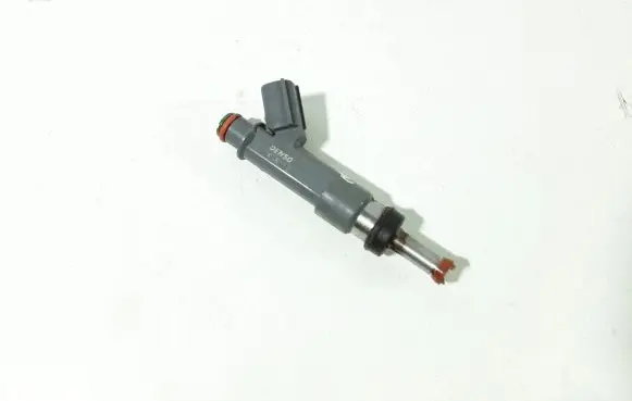 Toyota C-HR I Fuel injector 232500T110 263012123