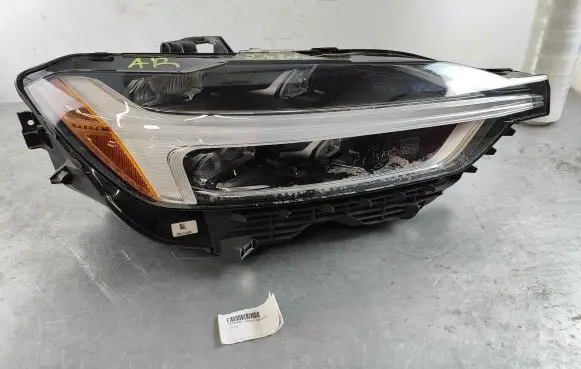 Volvo XC60 Headlight/headlamp 32228491
