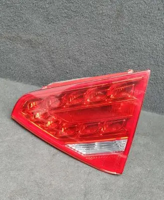 Audi A5 8T 8F Tailgate rear/tail lights 8T0945094A