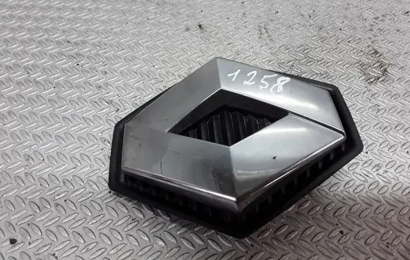 Renault Megane II Manufacturer badge logo/emblem 8200115115