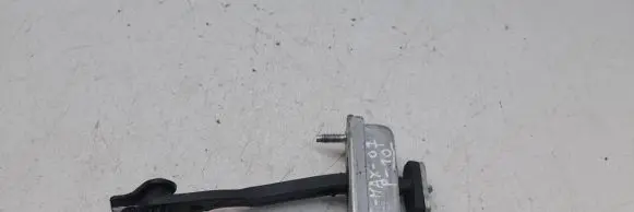 Ford Focus C-MAX Front door check strap stopper