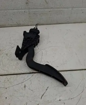 Mazda 5 Accelerator throttle pedal CC3041600 1988003480 05H1711661A4