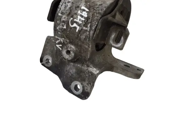Peugeot 607 Engine mount bracket