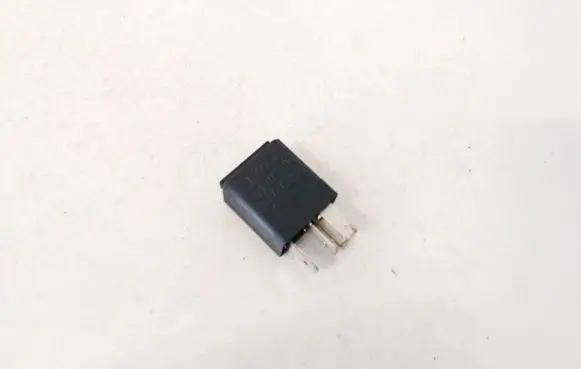 Opel Vectra C Other relay 24435922 70220