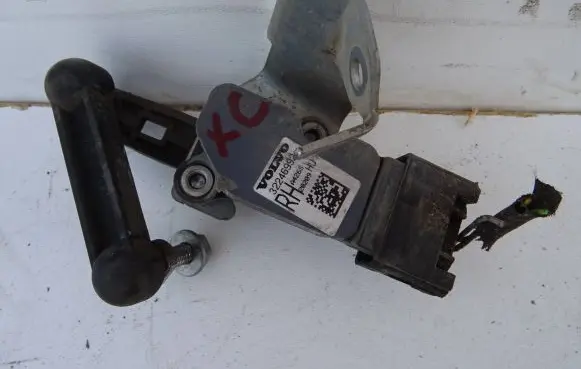 Volvo XC90 Headlight/headlamp level sensor 32246992