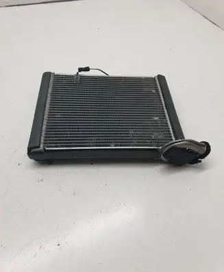 Toyota Yaris Air conditioning (A/C) radiator (interior) 