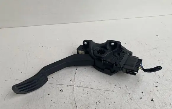 Volvo V60 Accelerator throttle pedal 31329062