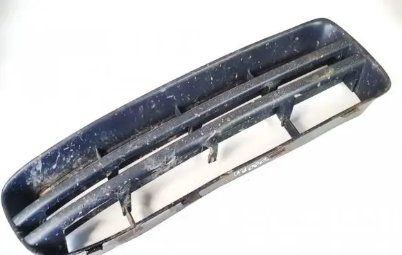 Skoda Octavia Mk1 (1U) Front bumper lower grill 1u0807368c