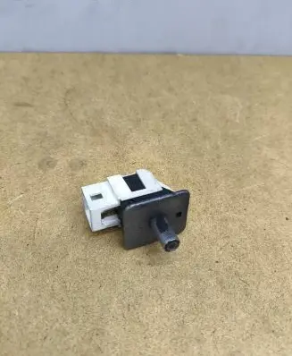 Mercedes-Benz E W211 Front door sensor coupe 2028209410 30011501