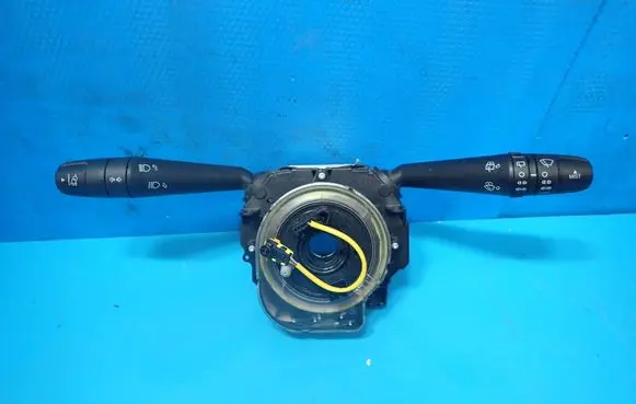 Fiat 500X Wiper turn signal indicator stalk/switch 07356373360 28498028 93121
