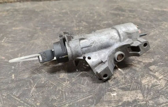 Audi A4 S4 B6 8E 8H Ignition lock 4B0905851C