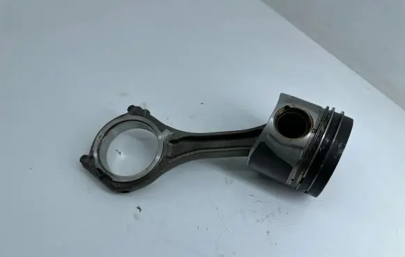 Audi A7 S7 4G Piston with connecting rod CRT