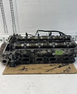 Mercedes-Benz Sprinter W906 Engine head R651018