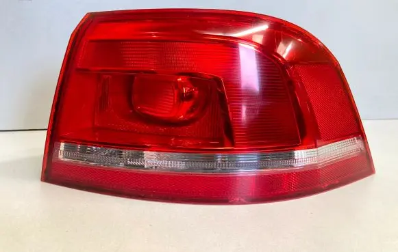 Volkswagen PASSAT B7 Rear/tail lights 3AF945096C